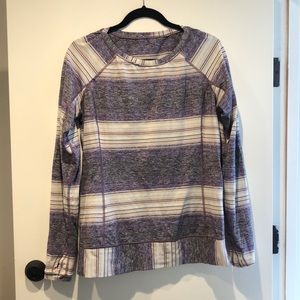 Lululemon long sleeve shirt with thumb holes